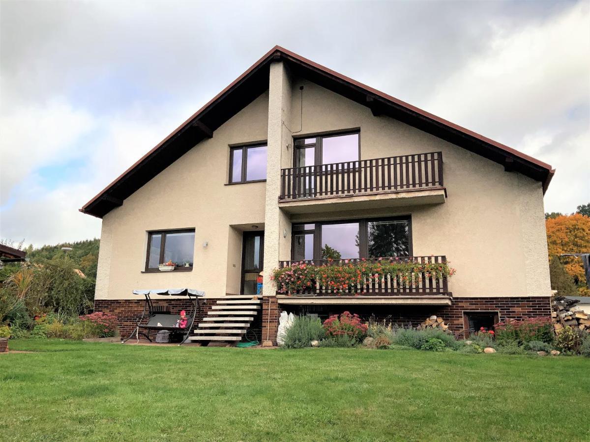 Apartman V Podkrovi Хостинне Экстерьер фото